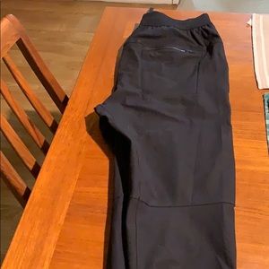 Lululemon ABC jogger (black, men’s M)